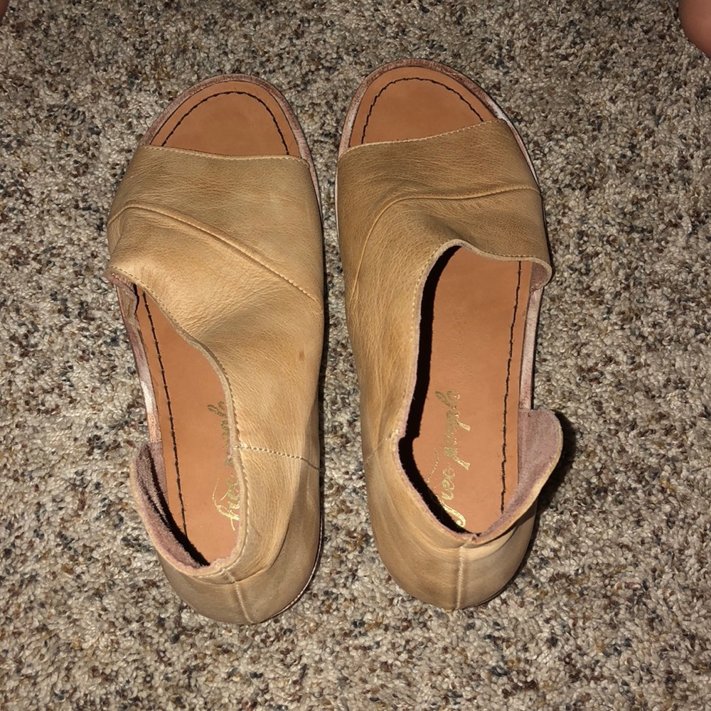 FREE PEOPLE  MONT BLANC SANDALS SIZE 38 (SIZE 8)